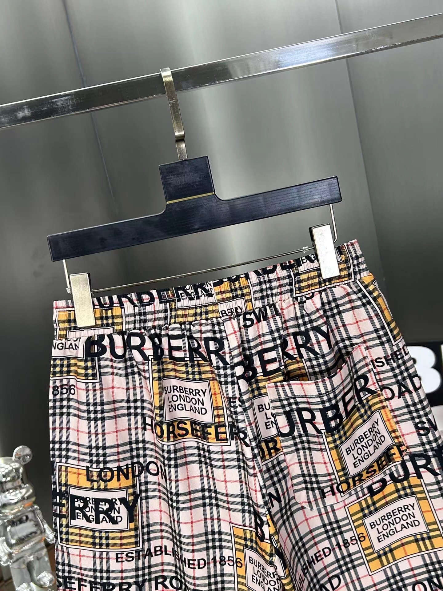 Burberry Short Pants